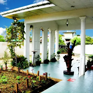 The West Gate Bungalow Нувара-Элия