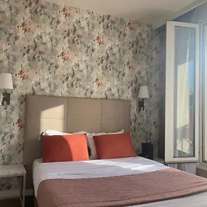 Otel De Venise